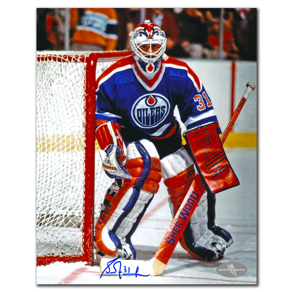 Grant Fuhr Edmonton Oilers ACTION Autographed 8x10 - Sport Authentix Inc