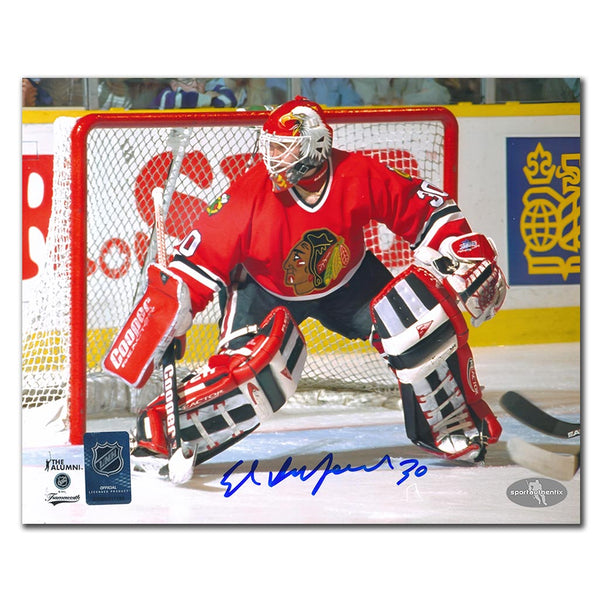 Ed Belfour autographed Chicago Blackhawks 8x10 photo between the pipes