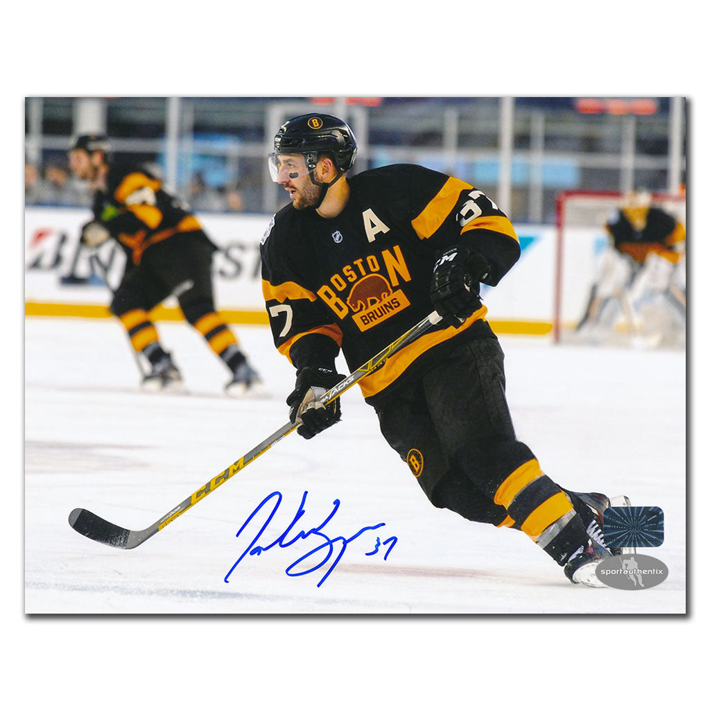 Patrice Bergeron Boston Bruins 2016 NHL Winter Classic Autographed 8x10