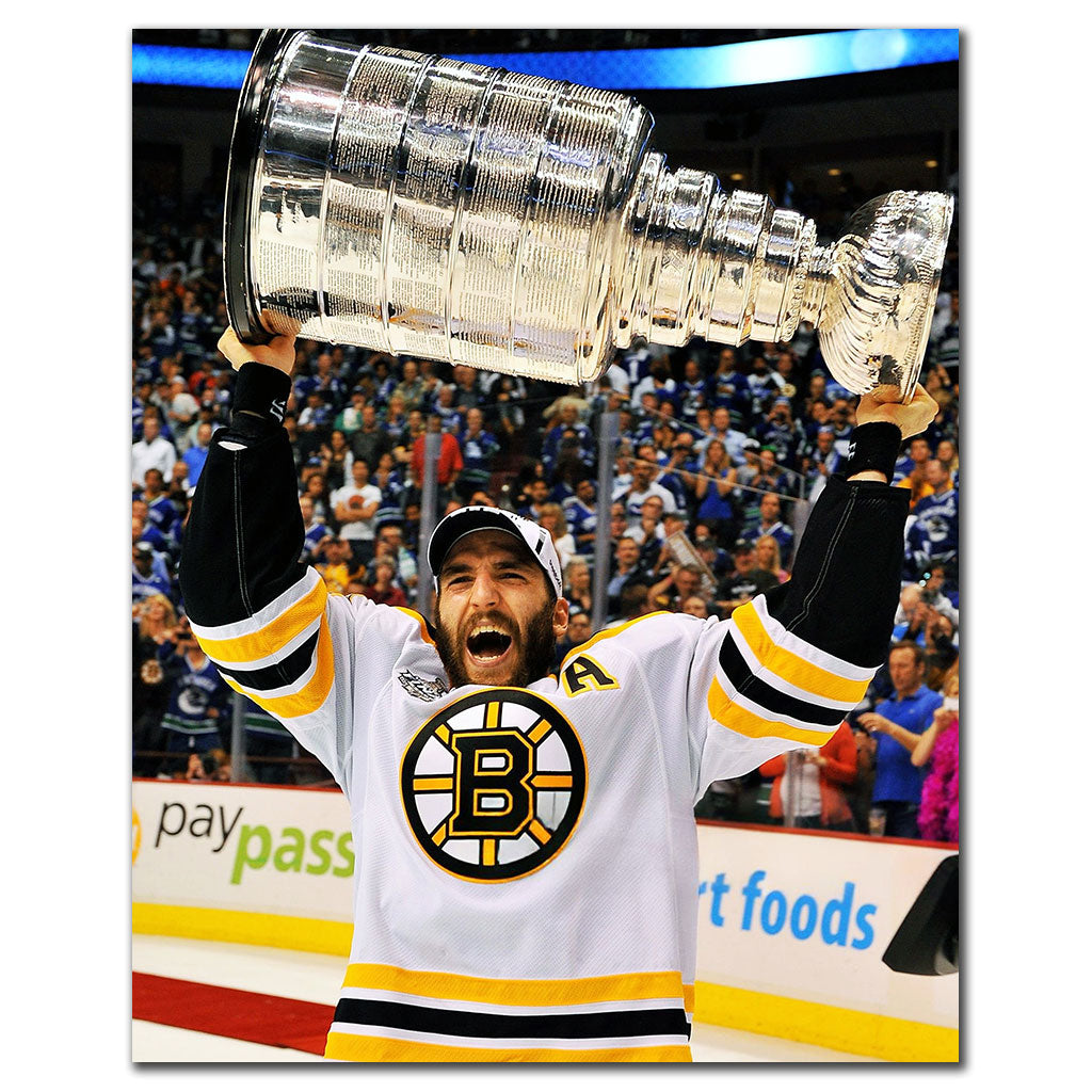 Patrice Bergeron Pre-Order Boston Bruins Autographed 8x10 (2)
