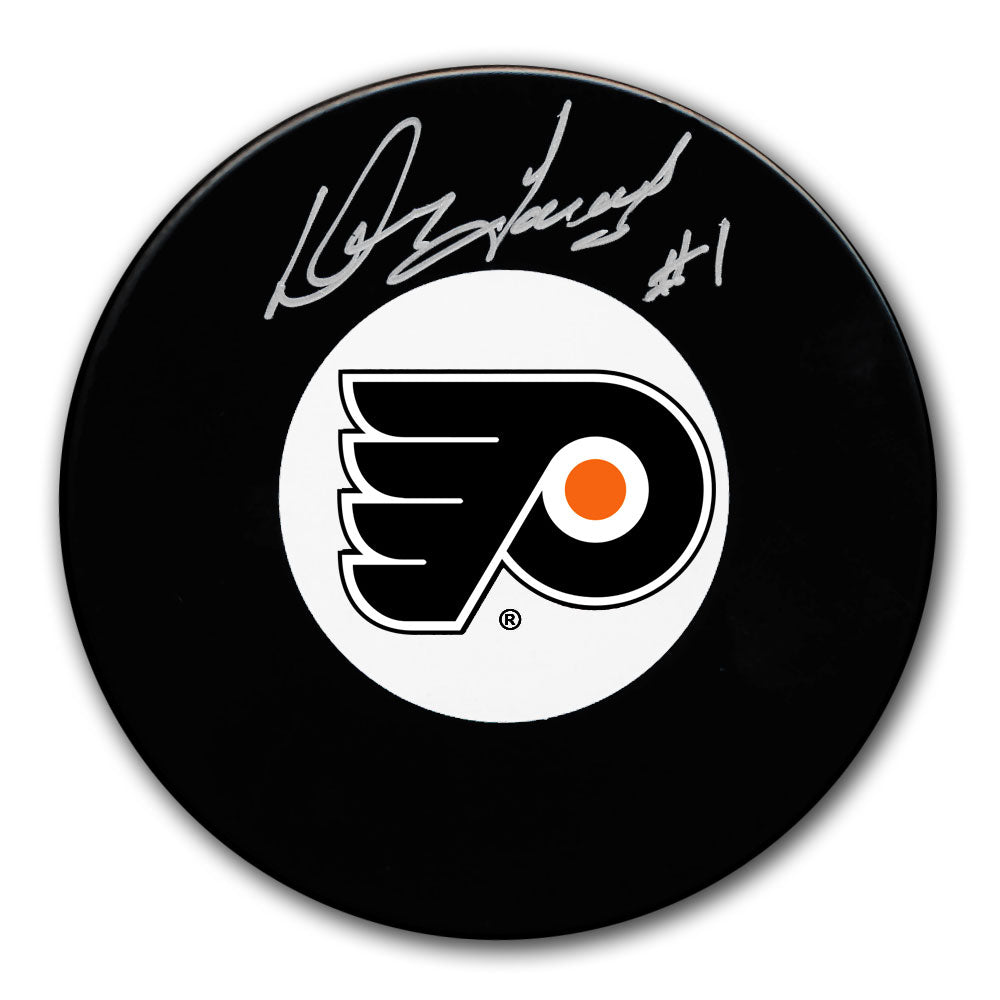 Rondelle autographiée des Flyers de Philadelphie par Doug Favell