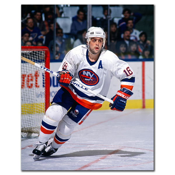 Pat LaFontaine skating in a white New York Islanders uniform