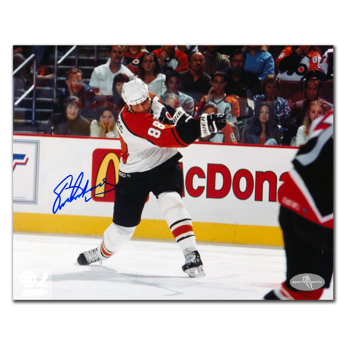 Eric Lindros Philadelphia Flyers SLAPSHOT Autographed 8x10 - Sport Authentix Inc