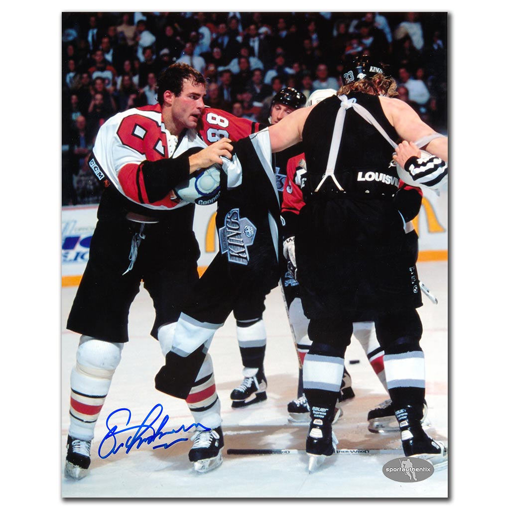 Eric Lindros autographed Philadelphia Flyers 8x10 photo during an on-ice fight