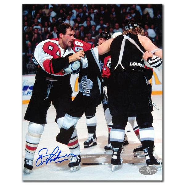 Eric Lindros autographed Philadelphia Flyers 8x10 photo during an on-ice fight