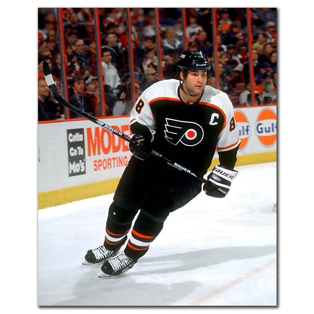 Marcel Dionne Pre-Order Los Angeles Kings Autographed Puck - SportAuthentix