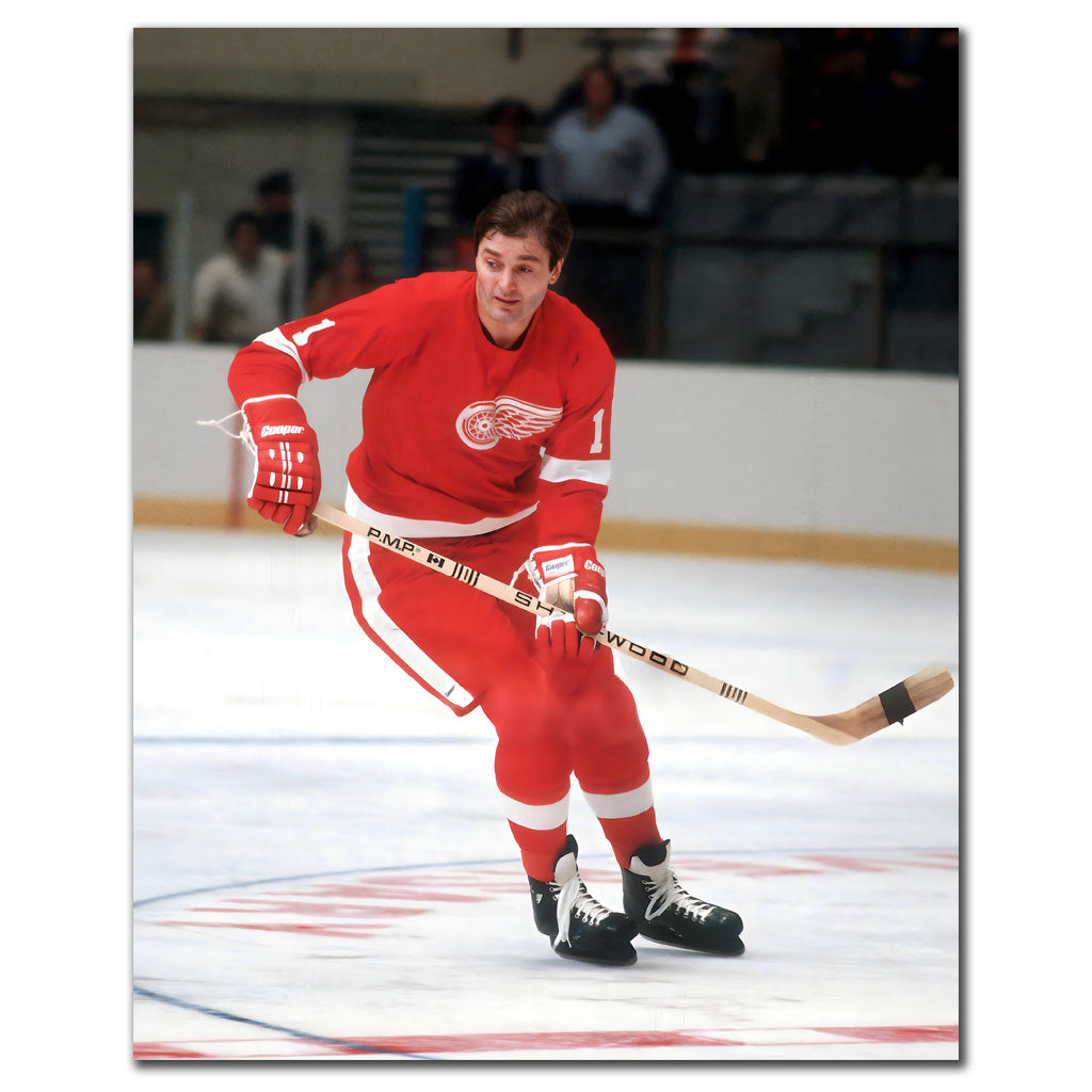 Pete Mahovlich Pre-Order Detroit Red Wings Autographed 8x10 (1)