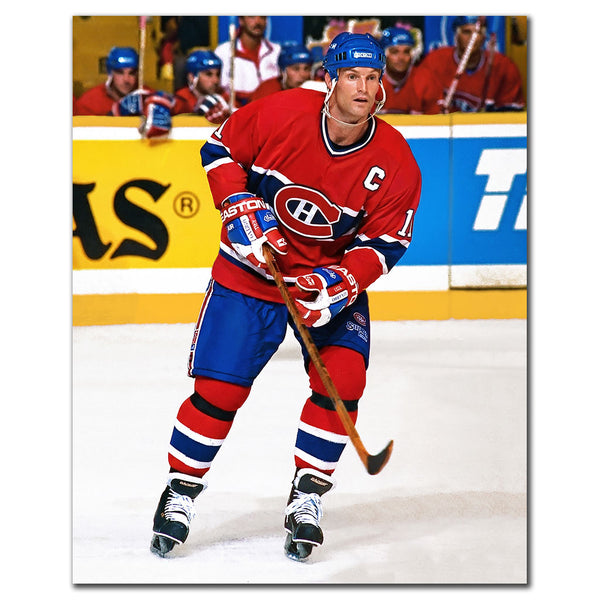 Kirk Muller skating in a red Montreal Canadiens uniform