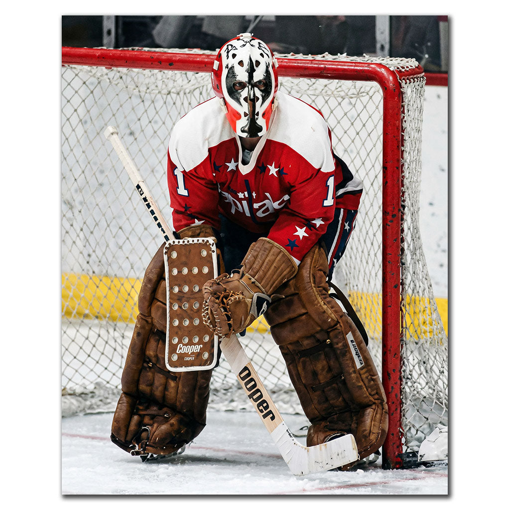 Gary Smith Pre-Order 8x10 photo autographed in blue ink, featuring him in Washington Capitals gear—perfect for memorabilia collectors.
