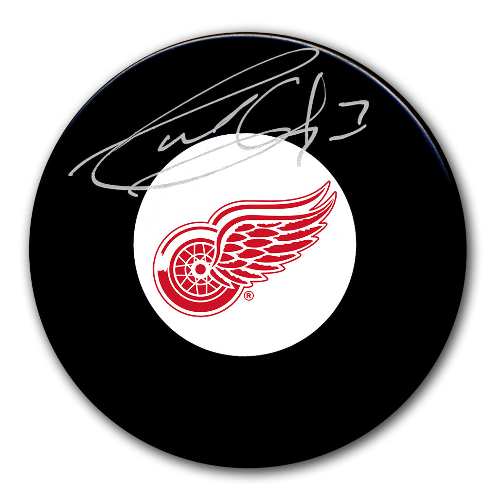 Garry Unger autographed Detroit Red Wings hockey puck