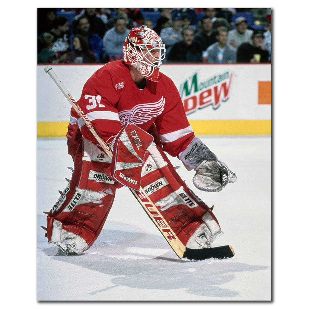 Ken Wregget tending goal in a red Detroit Red Wings uniform